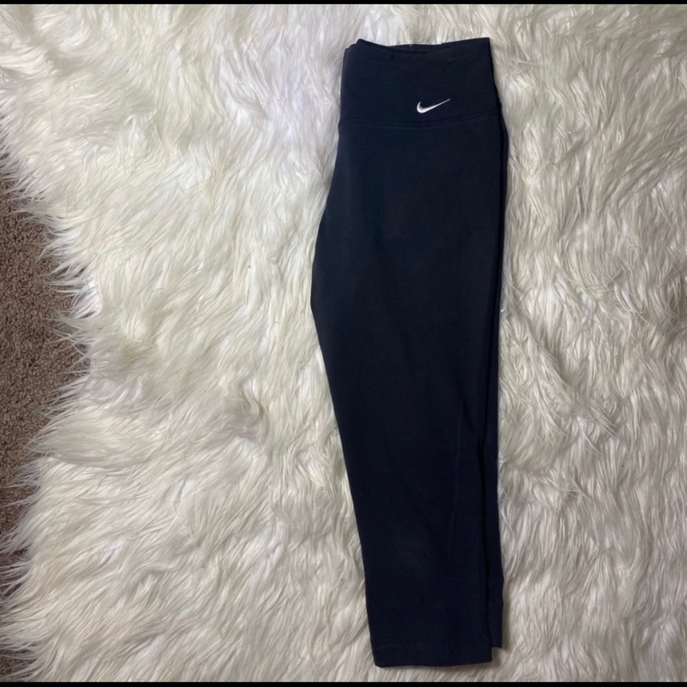 Black Nike capris legging M